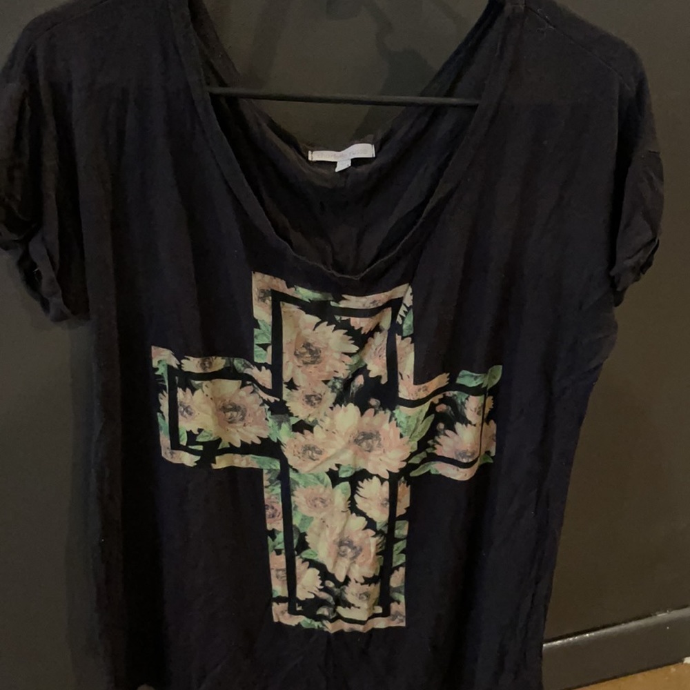 Black floral cross shirt. Size Med